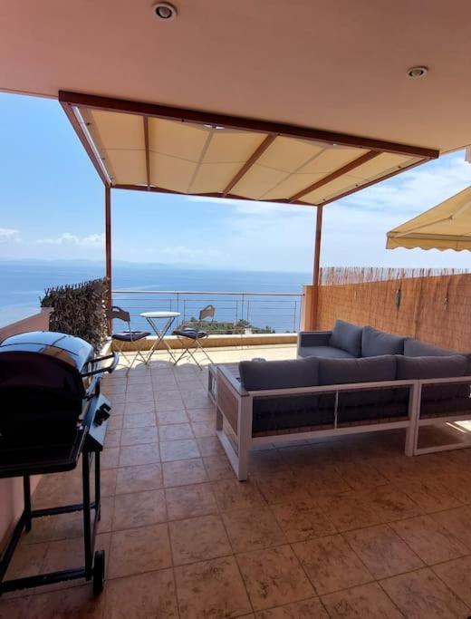 Simply Meraki Gytheian Apt With Panoramic Sea View Gytheio Exteriör bild